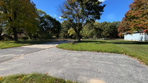 Photo of 2876 US 31, Manistee, MI 49660 (MLS # 25054353)