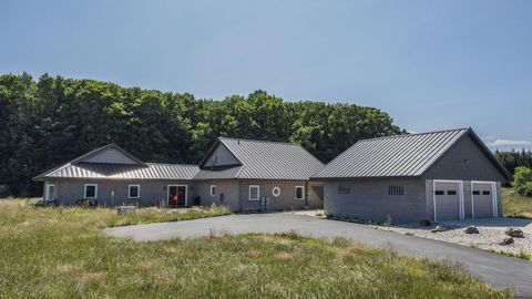 Photo of 11425 Kerry Road, Brethren, MI 49619 (MLS # 25060304)