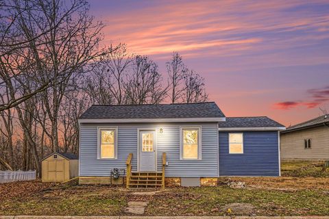 Photo of 126 Riverside Drive, Portland, MI 48875 (MLS # 26001917)