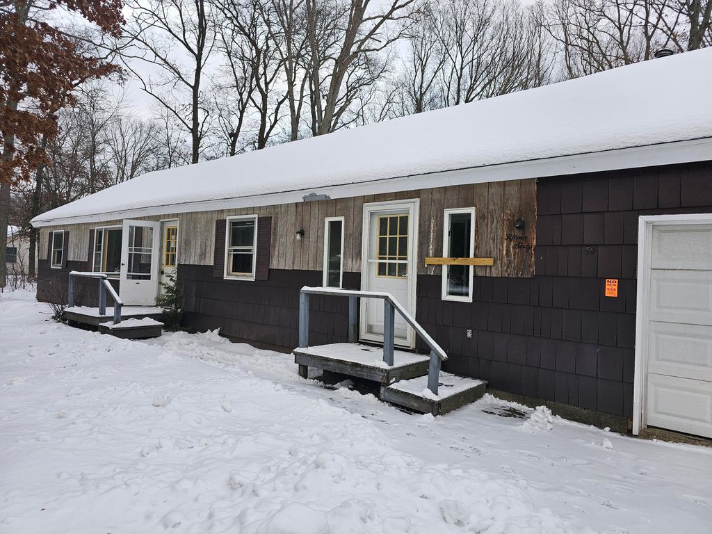 Photo of 1560 S Brooks Road S, Muskegon, MI 49442 (MLS # 26001839)