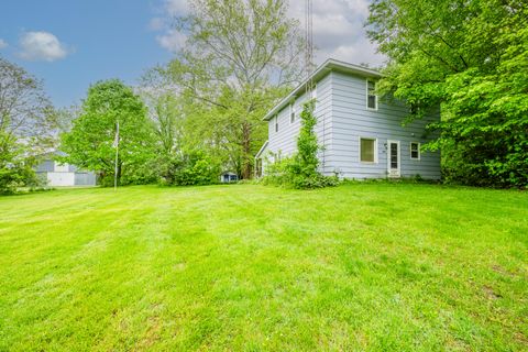 8324 Hagar Shore Rd Road Watervliet MI 49098