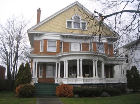 Photo of 161 NE Capital Avenue NE, Battle Creek, MI 49017 (MLS # 26002335)