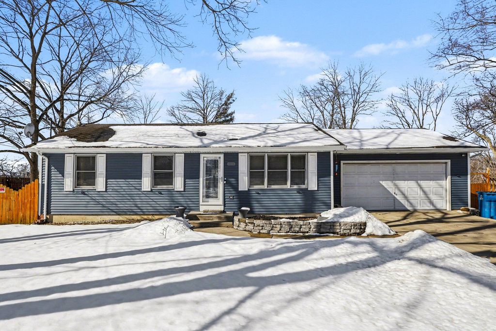Photo of 2117 Lakewood Drive, Kalamazoo, MI 49048 (MLS # 26005719)