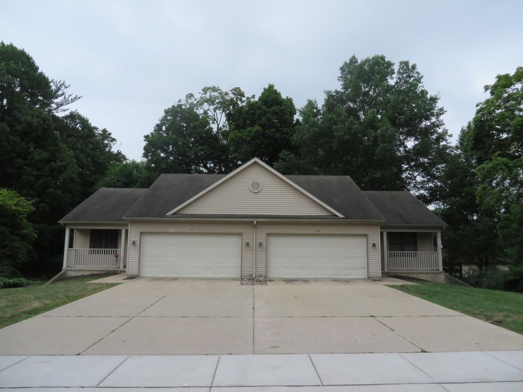 Photo of 1080-1082 60th Street SE, Grand Rapids, MI 49548 (MLS # 23000984)