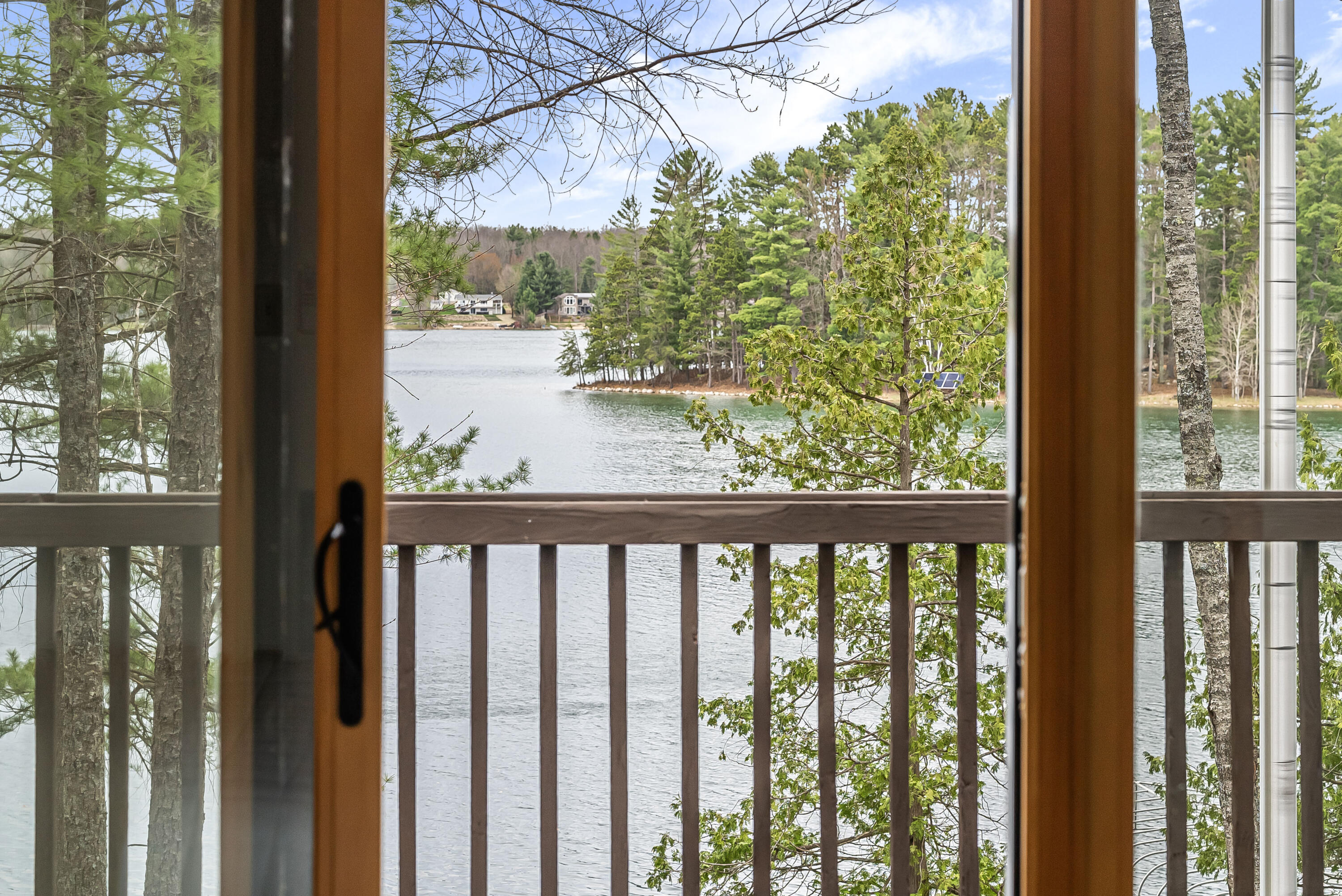 Traverse City, Michigan, 49696, United States, 4 Bedrooms Bedrooms, ,4 BathroomsBathrooms,Residential,Active,2043437