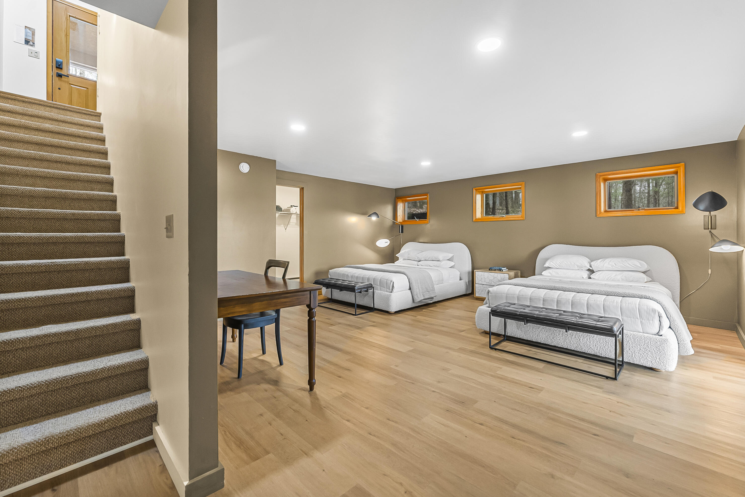 Traverse City, Michigan, 49696, United States, 4 Bedrooms Bedrooms, ,4 BathroomsBathrooms,Residential,Active,2043437