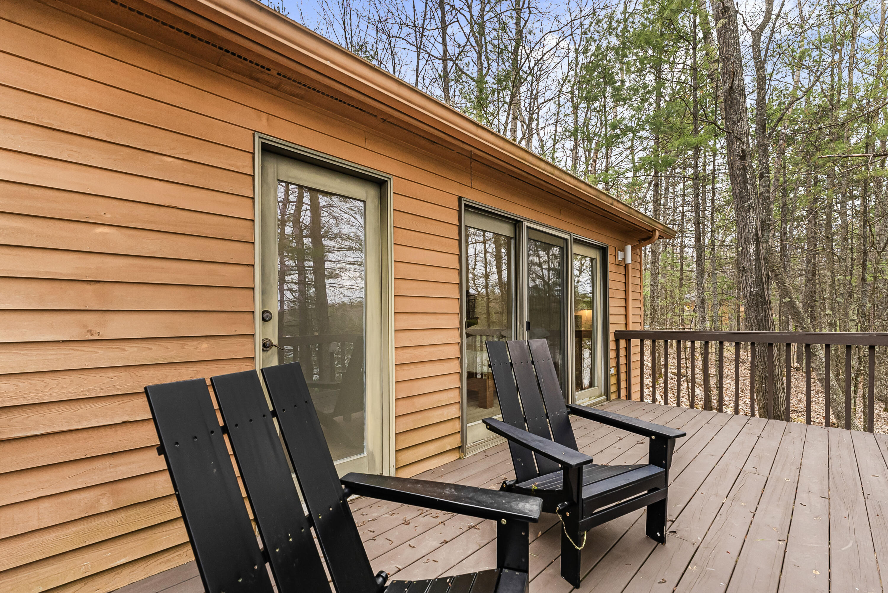 Traverse City, Michigan, 49696, United States, 4 Bedrooms Bedrooms, ,4 BathroomsBathrooms,Residential,Active,2043437