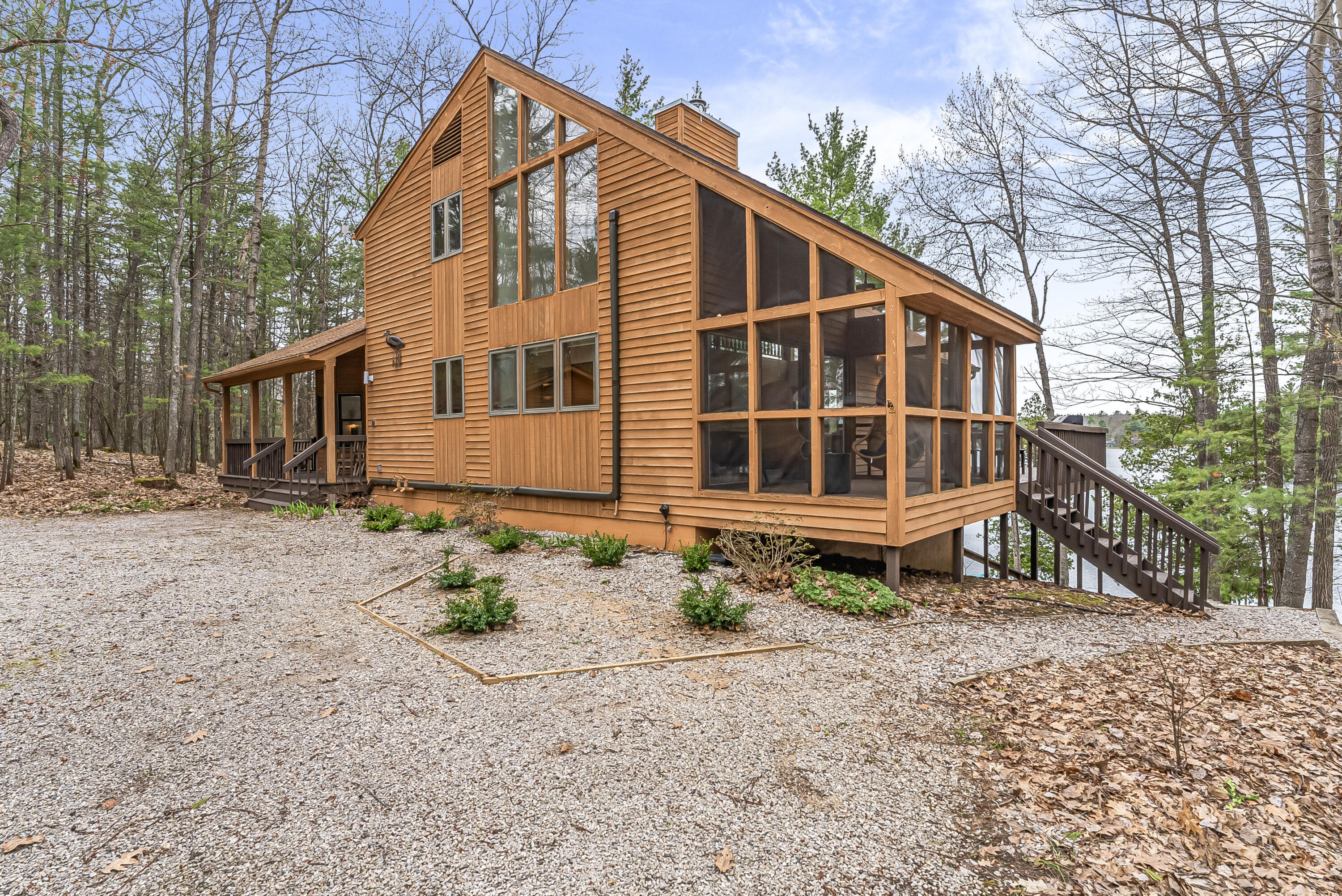 Traverse City, Michigan, 49696, United States, 4 Bedrooms Bedrooms, ,4 BathroomsBathrooms,Residential,Active,2043437