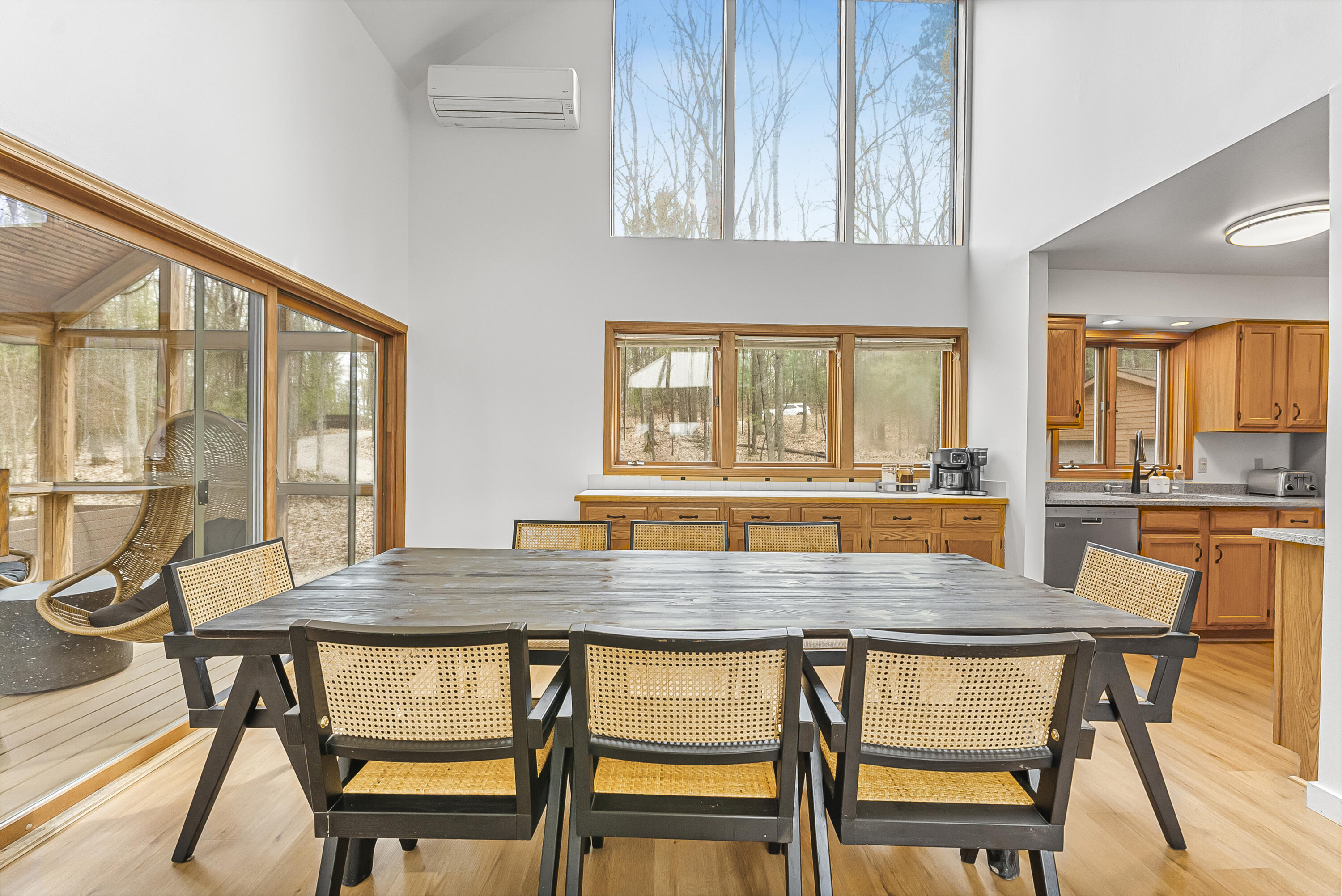 Traverse City, Michigan, 49696, United States, 4 Bedrooms Bedrooms, ,4 BathroomsBathrooms,Residential,Active,2043437