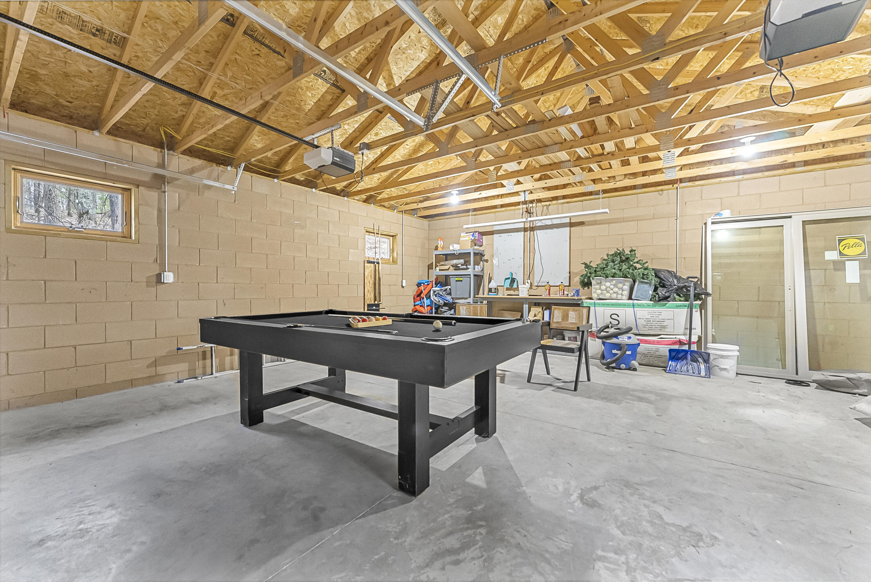Traverse City, Michigan, 49696, United States, 4 Bedrooms Bedrooms, ,4 BathroomsBathrooms,Residential,Active,2043437