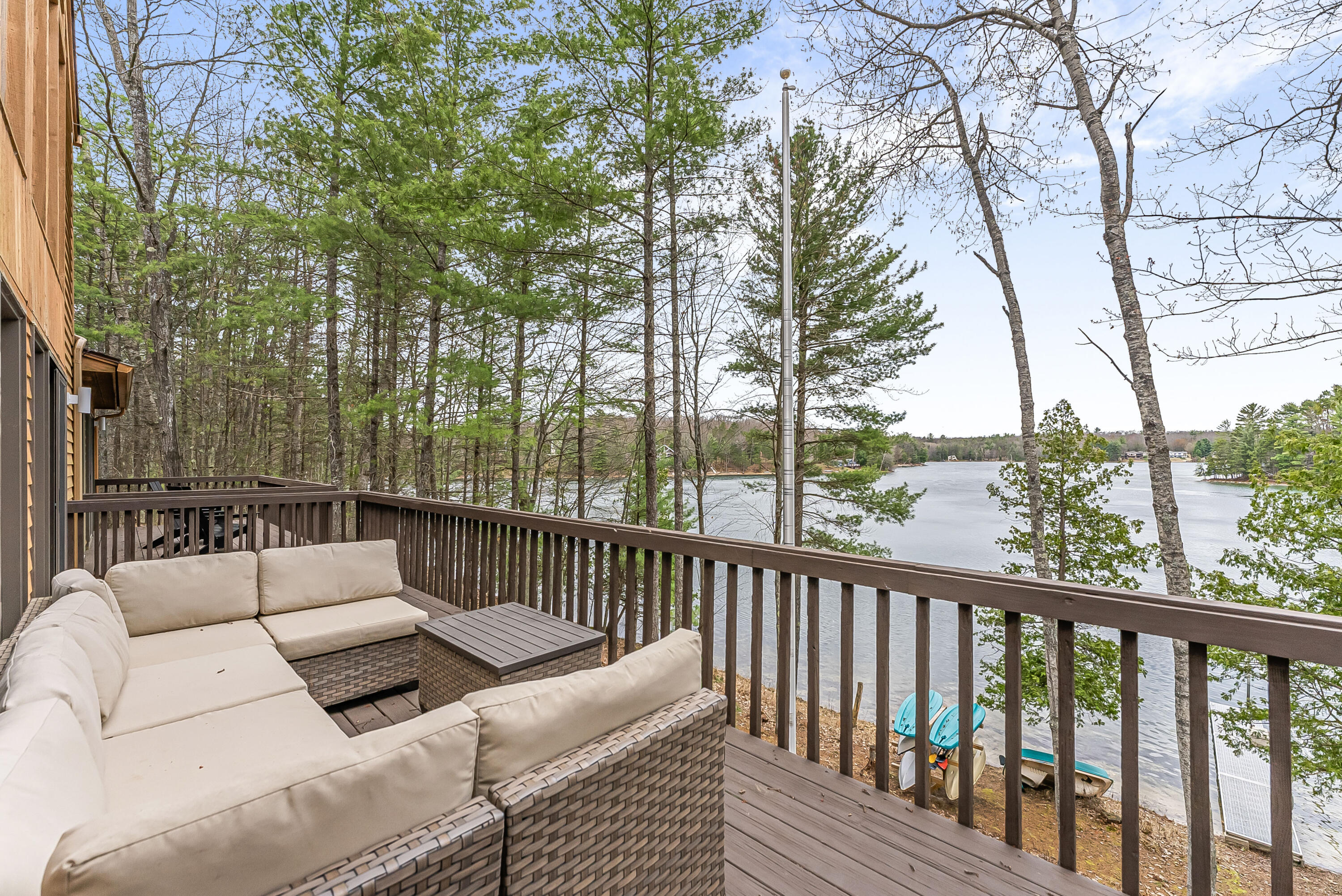 Traverse City, Michigan, 49696, United States, 4 Bedrooms Bedrooms, ,4 BathroomsBathrooms,Residential,Active,2043437