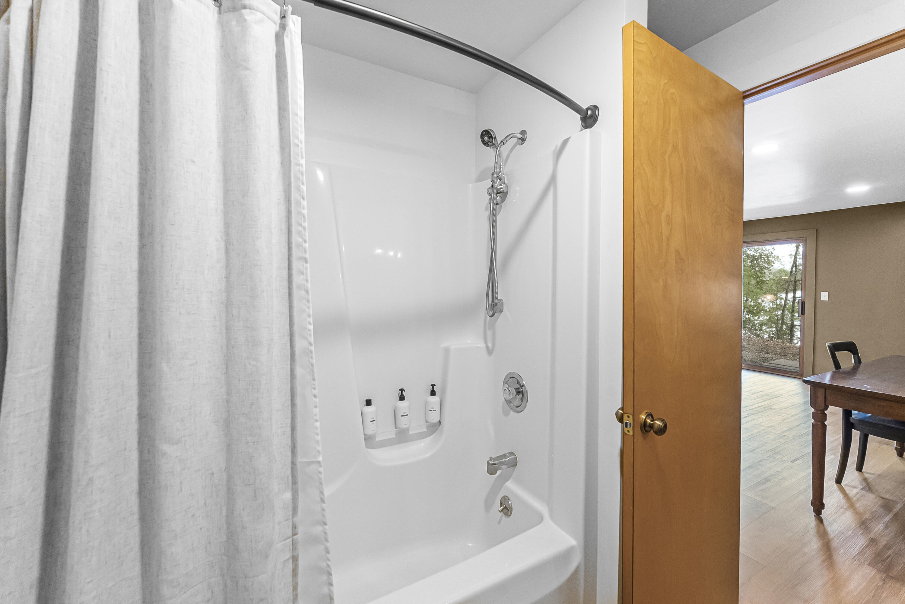 Traverse City, Michigan, 49696, United States, 4 Bedrooms Bedrooms, ,4 BathroomsBathrooms,Residential,Active,2043437