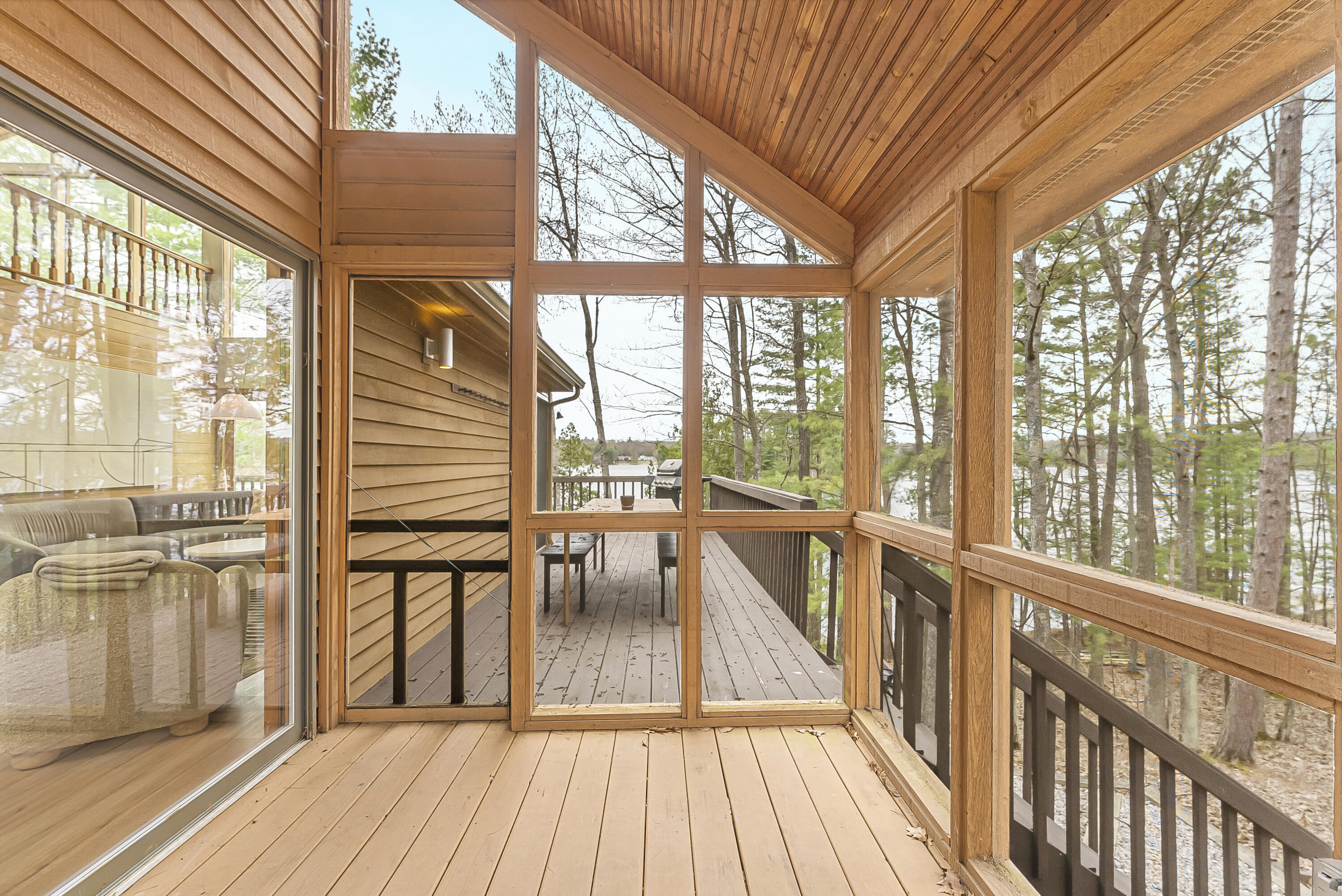 Traverse City, Michigan, 49696, United States, 4 Bedrooms Bedrooms, ,4 BathroomsBathrooms,Residential,Active,2043437