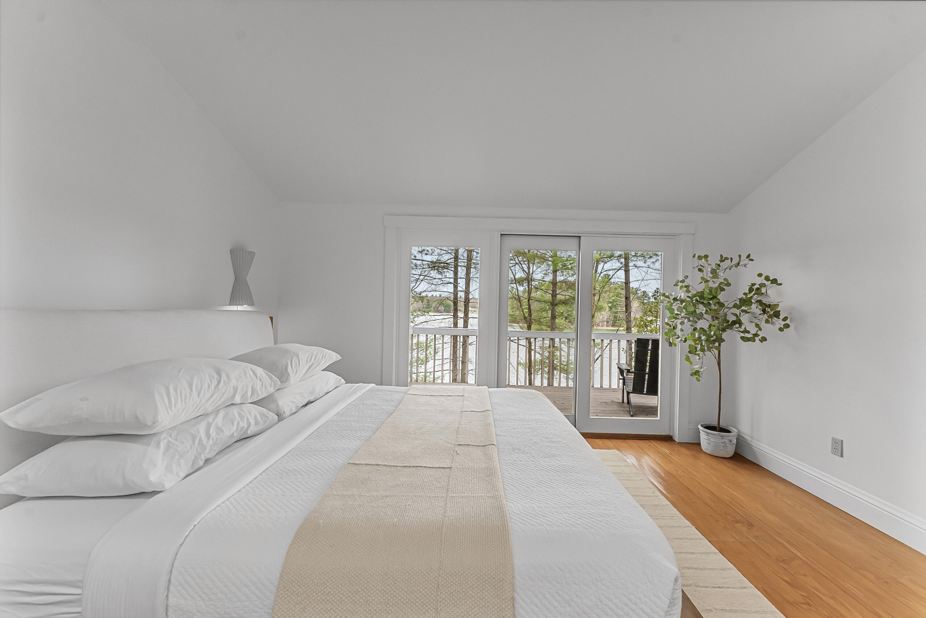 Traverse City, Michigan, 49696, United States, 4 Bedrooms Bedrooms, ,4 BathroomsBathrooms,Residential,Active,2043437