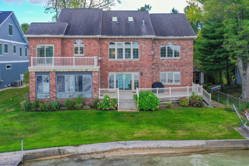 Photo of 21344 Carlton Avenue, Cassopolis, MI 49031 (MLS # 26005560)