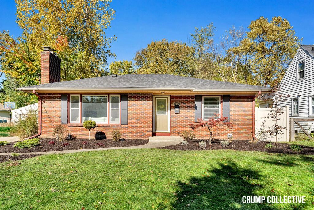 Photo of 2325 Burchard Street SE, East Grand Rapids, MI 49506 (MLS # 25056351)