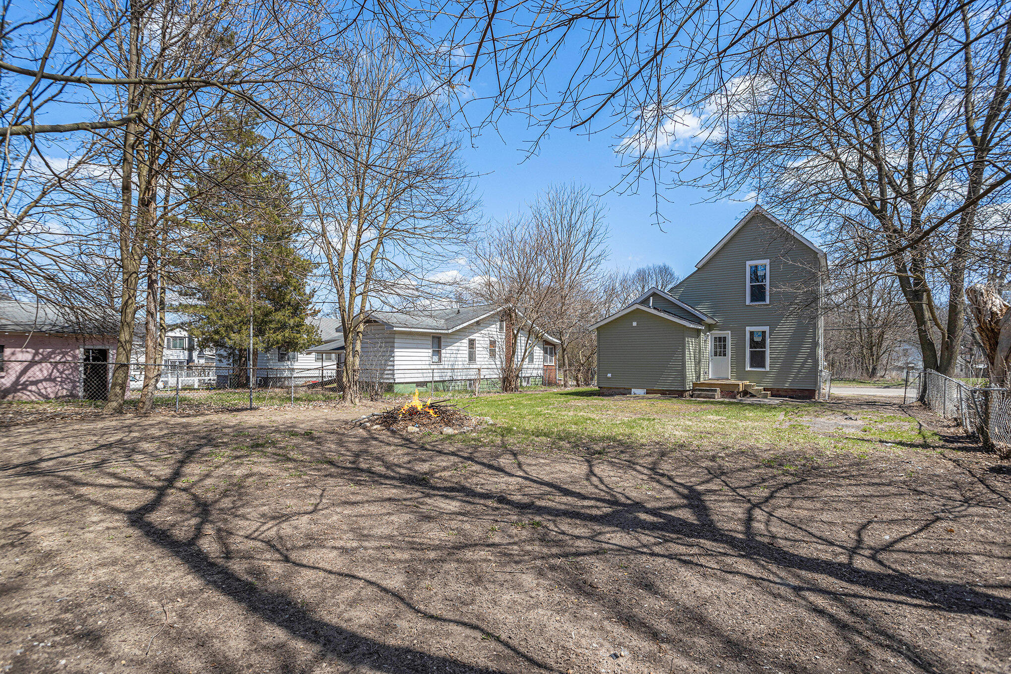 Battle Creek, Michigan 49037, United States, 2 Bedrooms Bedrooms, ,1 BathroomBathrooms,Residential,Pending,113267