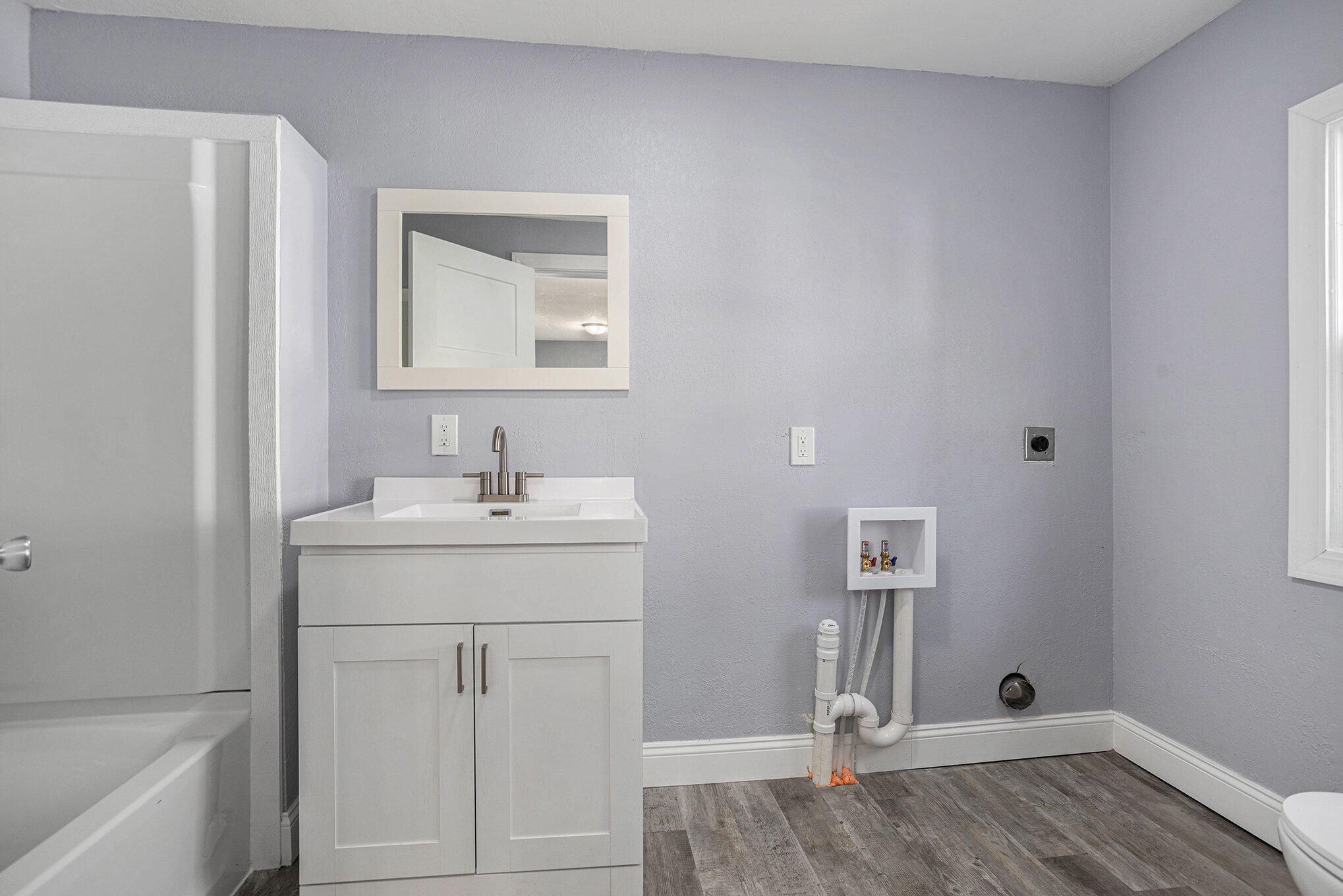 Battle Creek, Michigan 49037, United States, 2 Bedrooms Bedrooms, ,1 BathroomBathrooms,Residential,Pending,113267