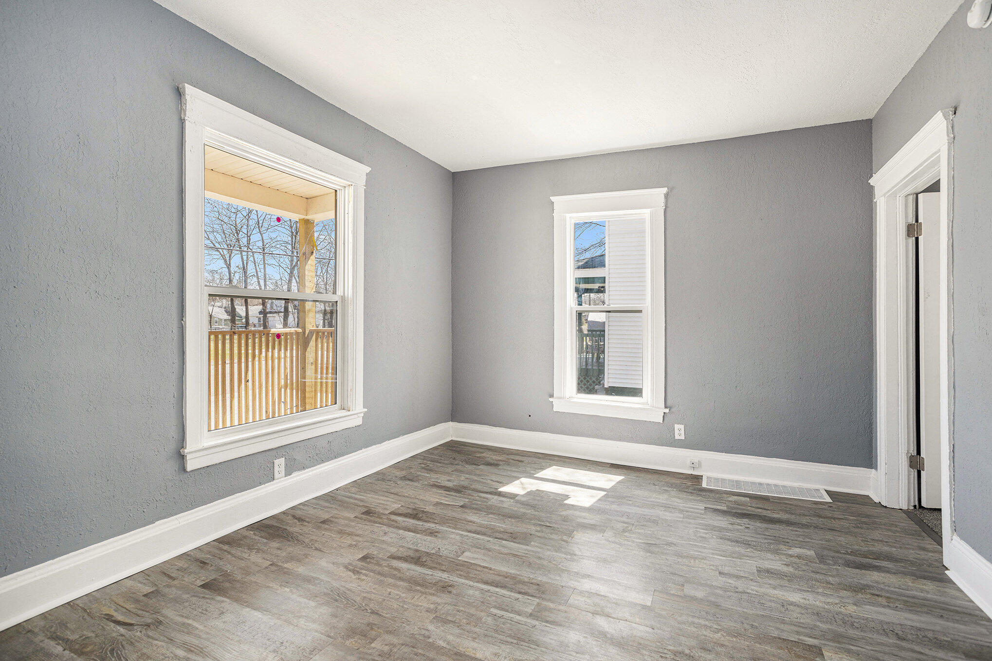 Battle Creek, Michigan 49037, United States, 2 Bedrooms Bedrooms, ,1 BathroomBathrooms,Residential,Pending,113267