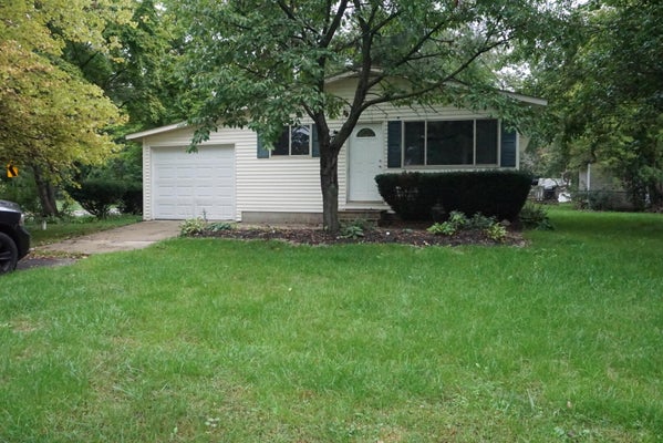 801 FARNSWORTH RD, WHITE LAKE, MI 48386 - Image b95ac831a7ead64feb356e11b5bb66be/3779629068