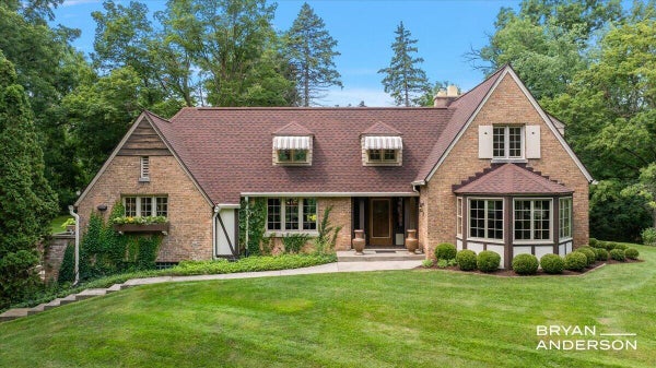 1830 BRIDGE ST NW, GRAND RAPIDS, MI 49504 - Image b95bd9b459c45dd30f8b9b43ce87da45/1887200901