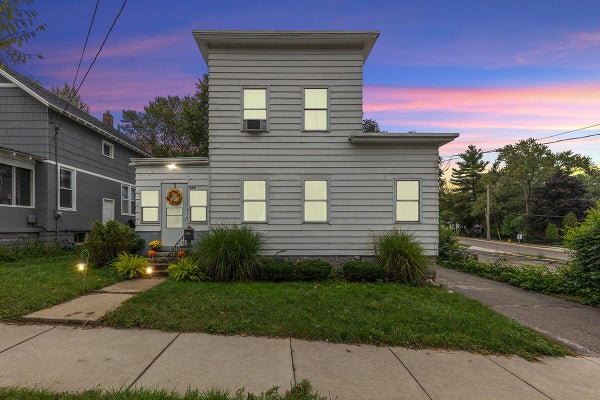 852 LEONARD ST NE, GRAND RAPIDS, MI 49503 - Image b990efa5e970810de605c2bdd434c4f6/7648548