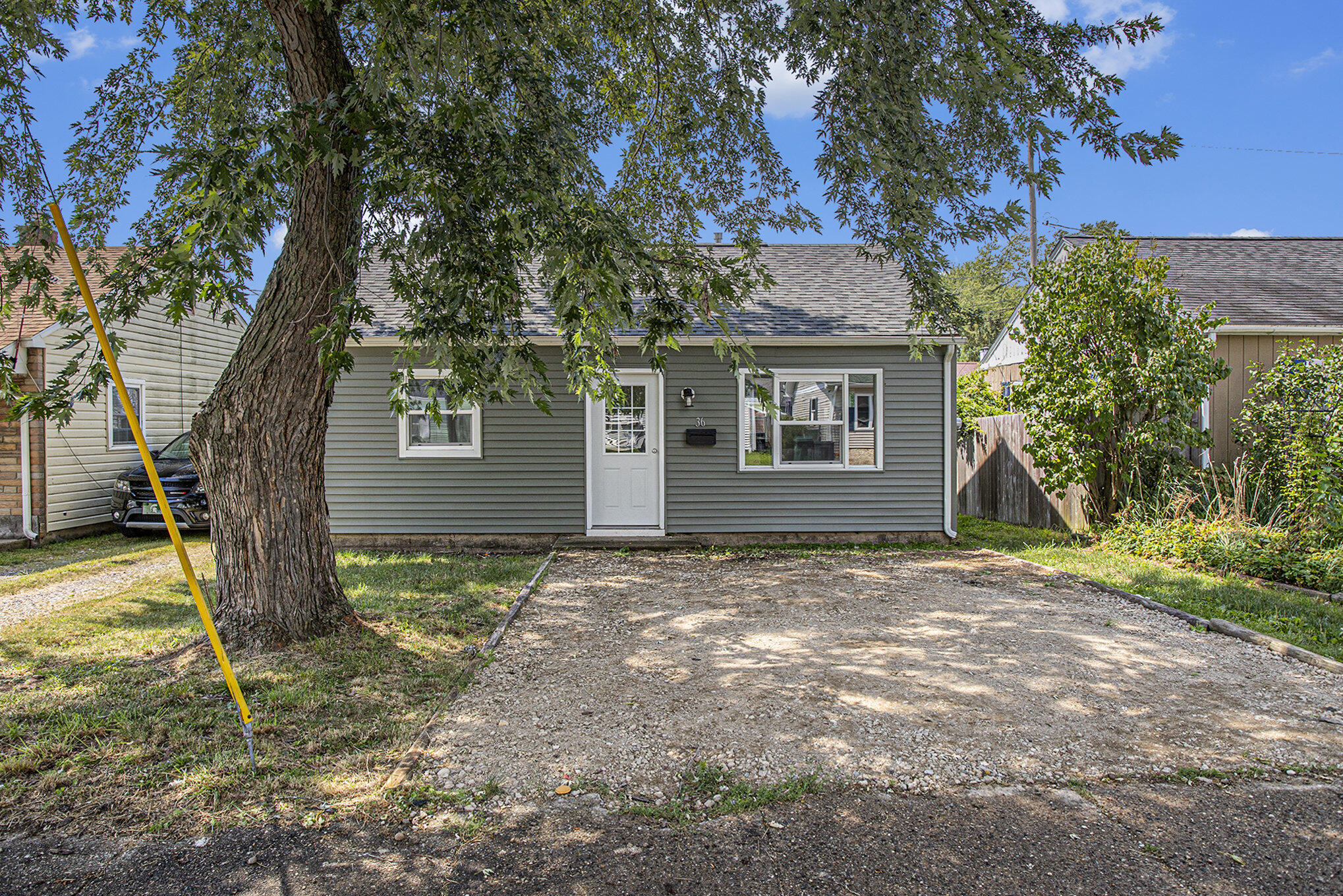 Battle Creek, Michigan 49015, United States, 2 Bedrooms Bedrooms, ,1 BathroomBathrooms,Residential,Pending,190009