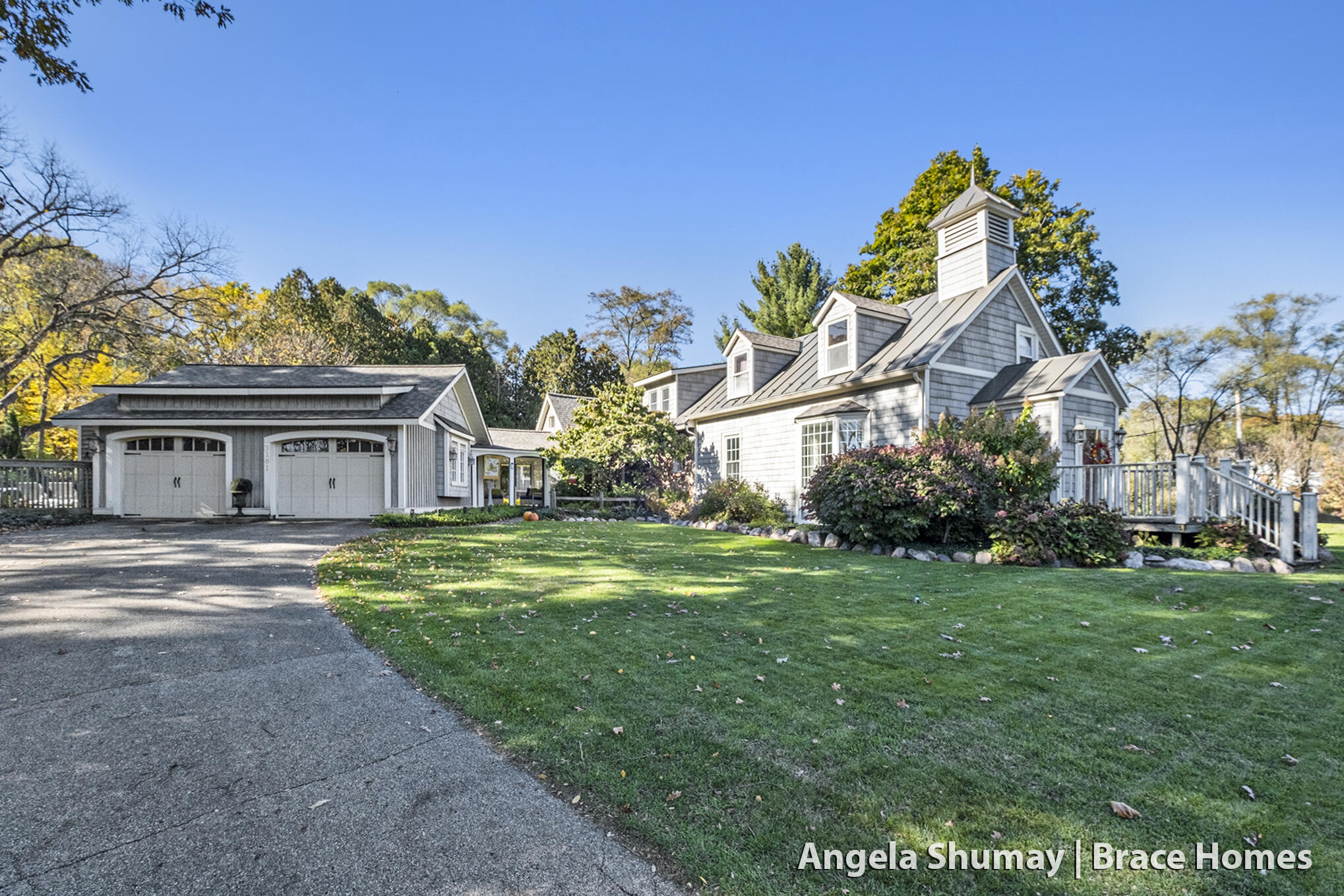 Grand Rapids, Michigan 49525, United States, 3 Bedrooms Bedrooms, ,2 BathroomsBathrooms,Residential,Pending,236744