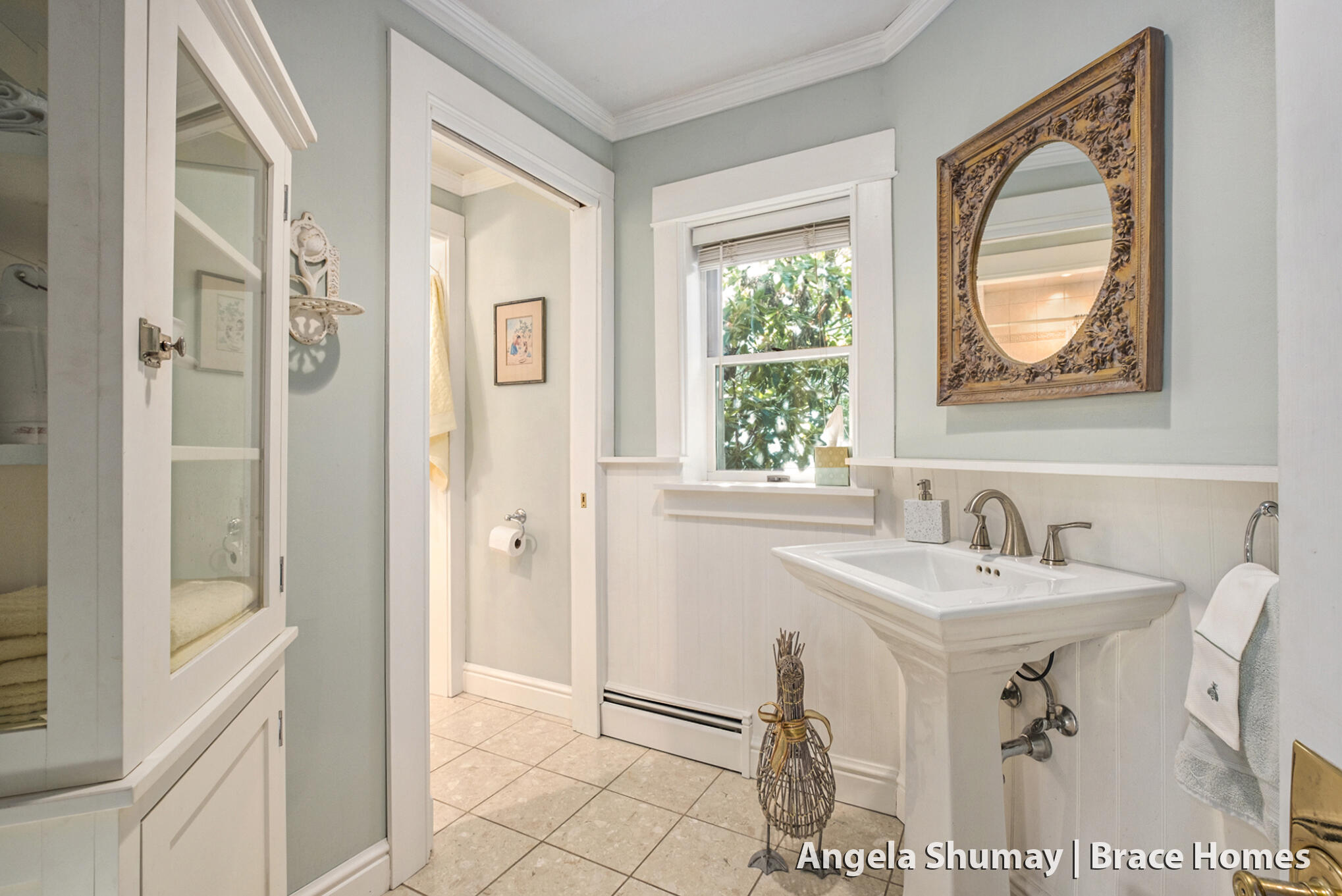 Grand Rapids, Michigan 49525, United States, 3 Bedrooms Bedrooms, ,2 BathroomsBathrooms,Residential,Pending,236744