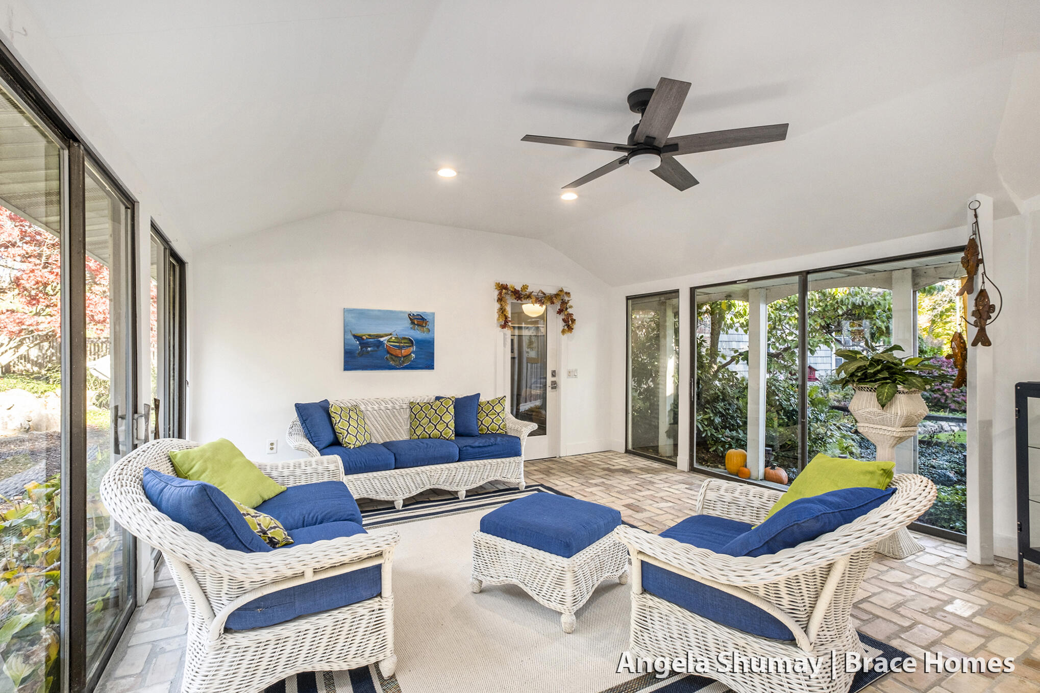 Grand Rapids, Michigan 49525, United States, 3 Bedrooms Bedrooms, ,2 BathroomsBathrooms,Residential,Pending,236744