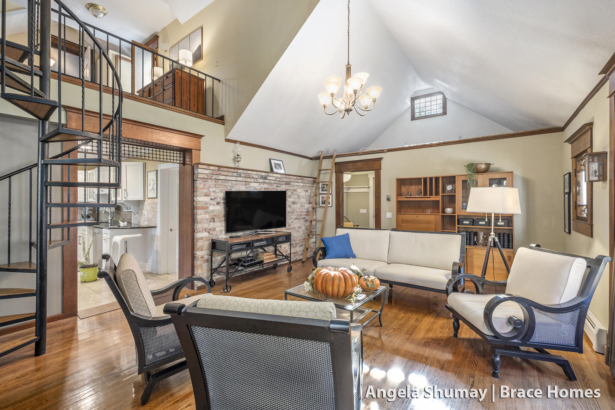 Grand Rapids, Michigan 49525, United States, 3 Bedrooms Bedrooms, ,2 BathroomsBathrooms,Residential,Pending,236744