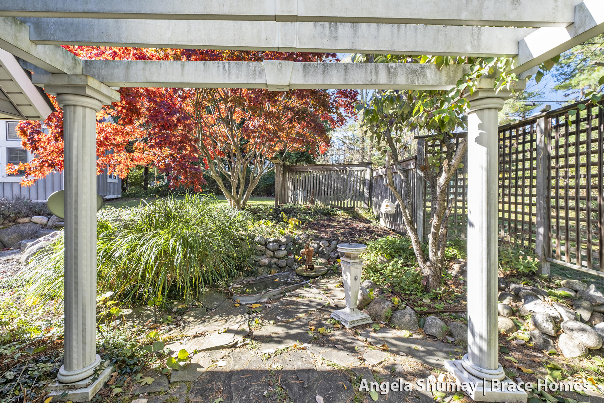 Grand Rapids, Michigan 49525, United States, 3 Bedrooms Bedrooms, ,2 BathroomsBathrooms,Residential,Pending,236744