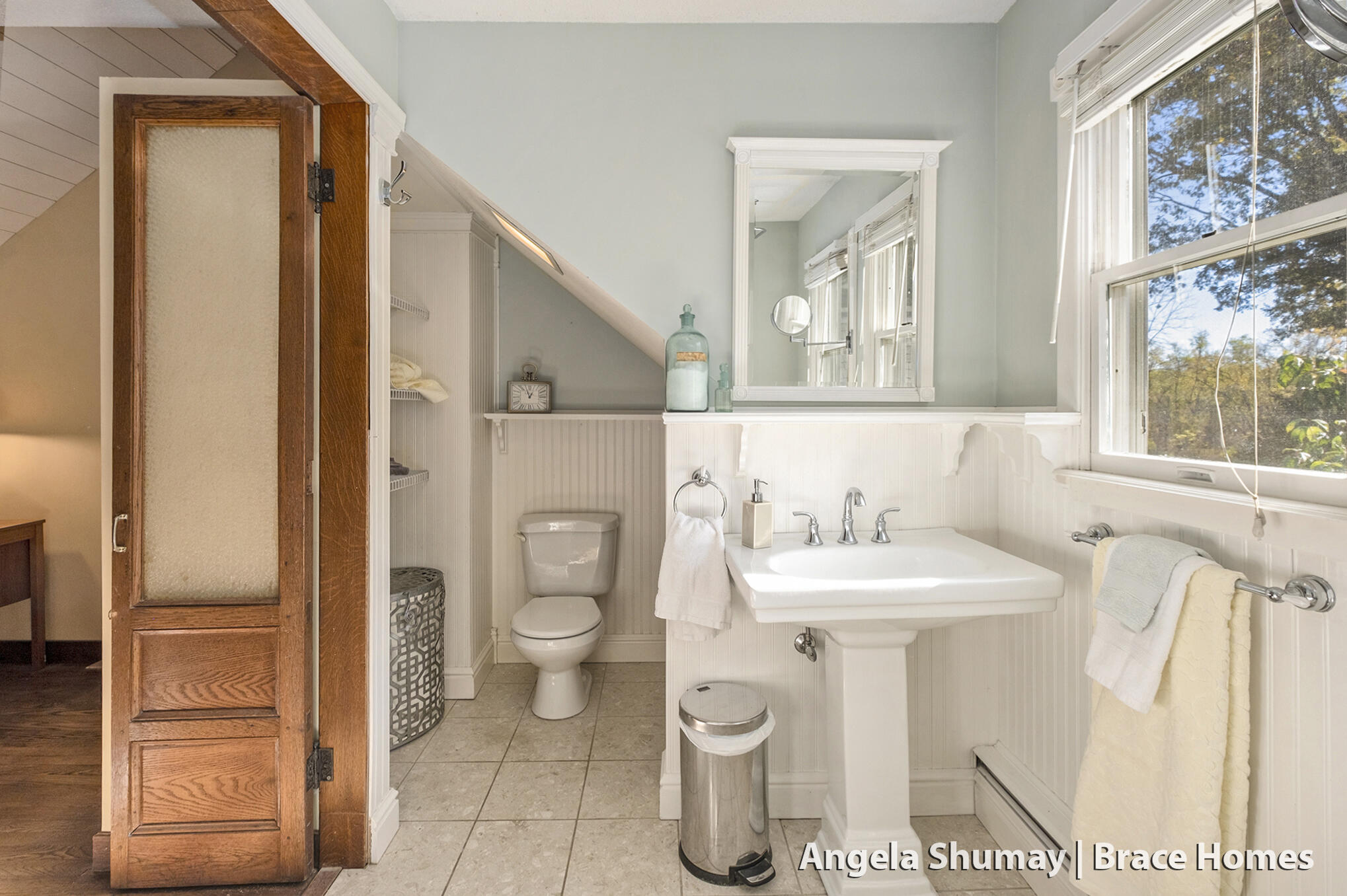 Grand Rapids, Michigan 49525, United States, 3 Bedrooms Bedrooms, ,2 BathroomsBathrooms,Residential,Pending,236744