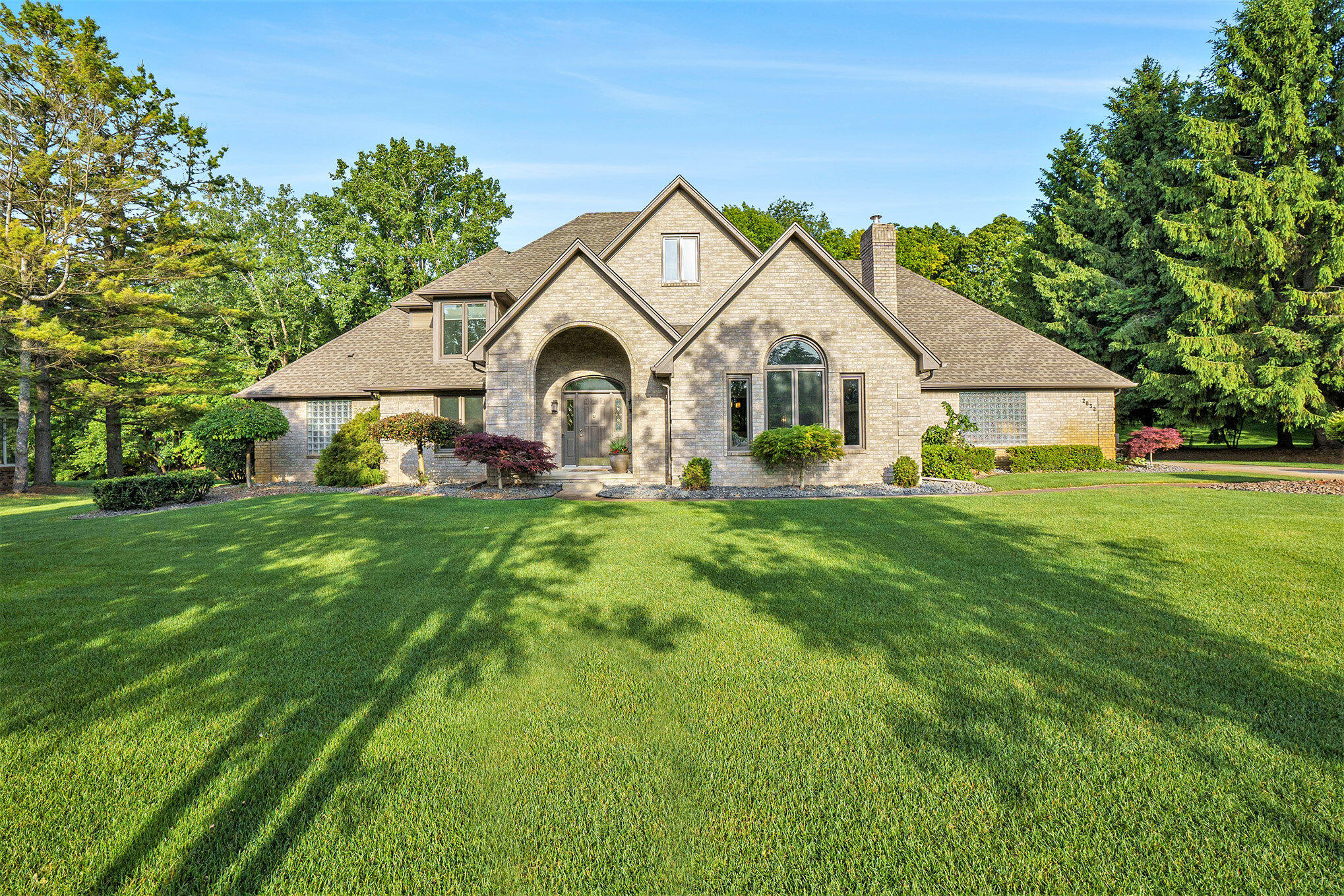 2032 Dean Drive