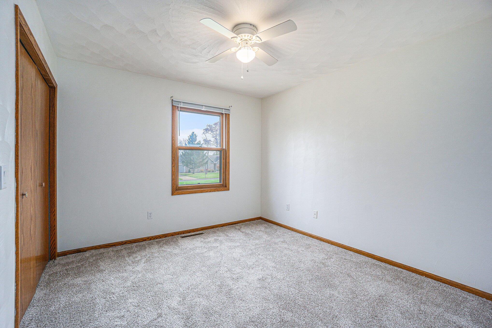Kalamazoo, Michigan 49048, United States, 3 Bedrooms Bedrooms, ,3 BathroomsBathrooms,Residential,Pending,31694