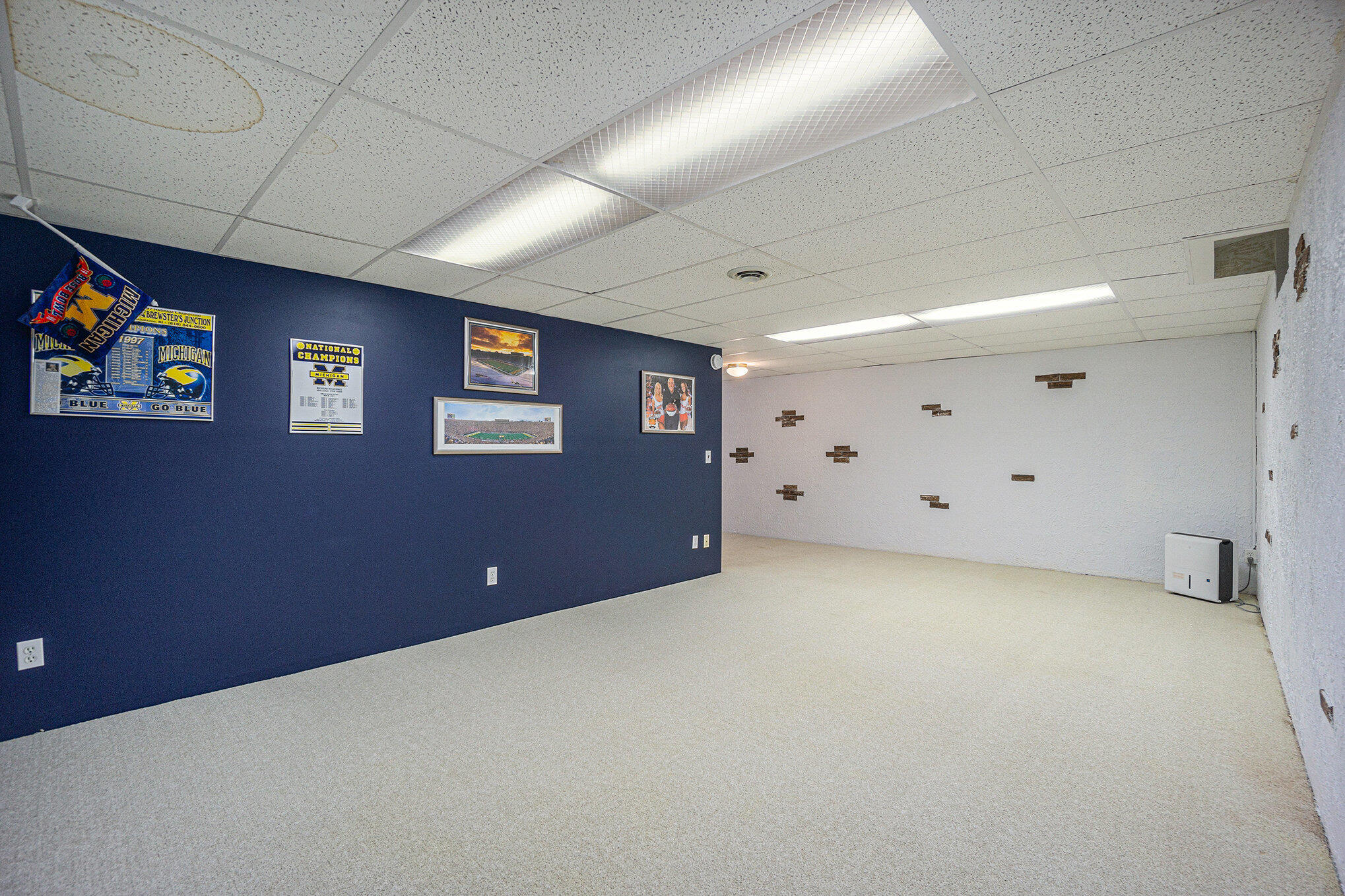 Kalamazoo, Michigan 49048, United States, 3 Bedrooms Bedrooms, ,3 BathroomsBathrooms,Residential,Pending,31694