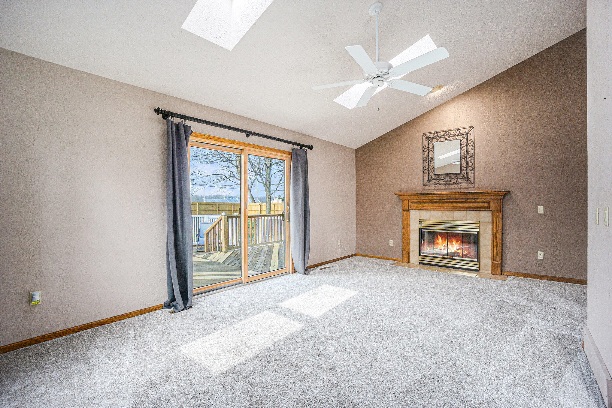 Kalamazoo, Michigan 49048, United States, 3 Bedrooms Bedrooms, ,3 BathroomsBathrooms,Residential,Pending,31694
