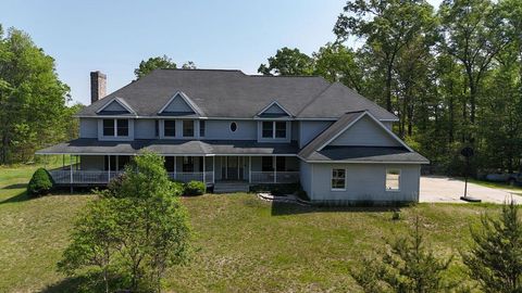 Photo of 626 N Skocelas Road, Manistee, MI 49660 (MLS # 25052579) Photo of 626 N Skocelas Road, Manistee, MI 49660 (MLS # 25052579)