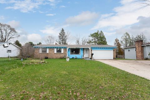 Photo of 910 N Washington Avenue, Battle Creek, MI 49037 (MLS # 26013209)