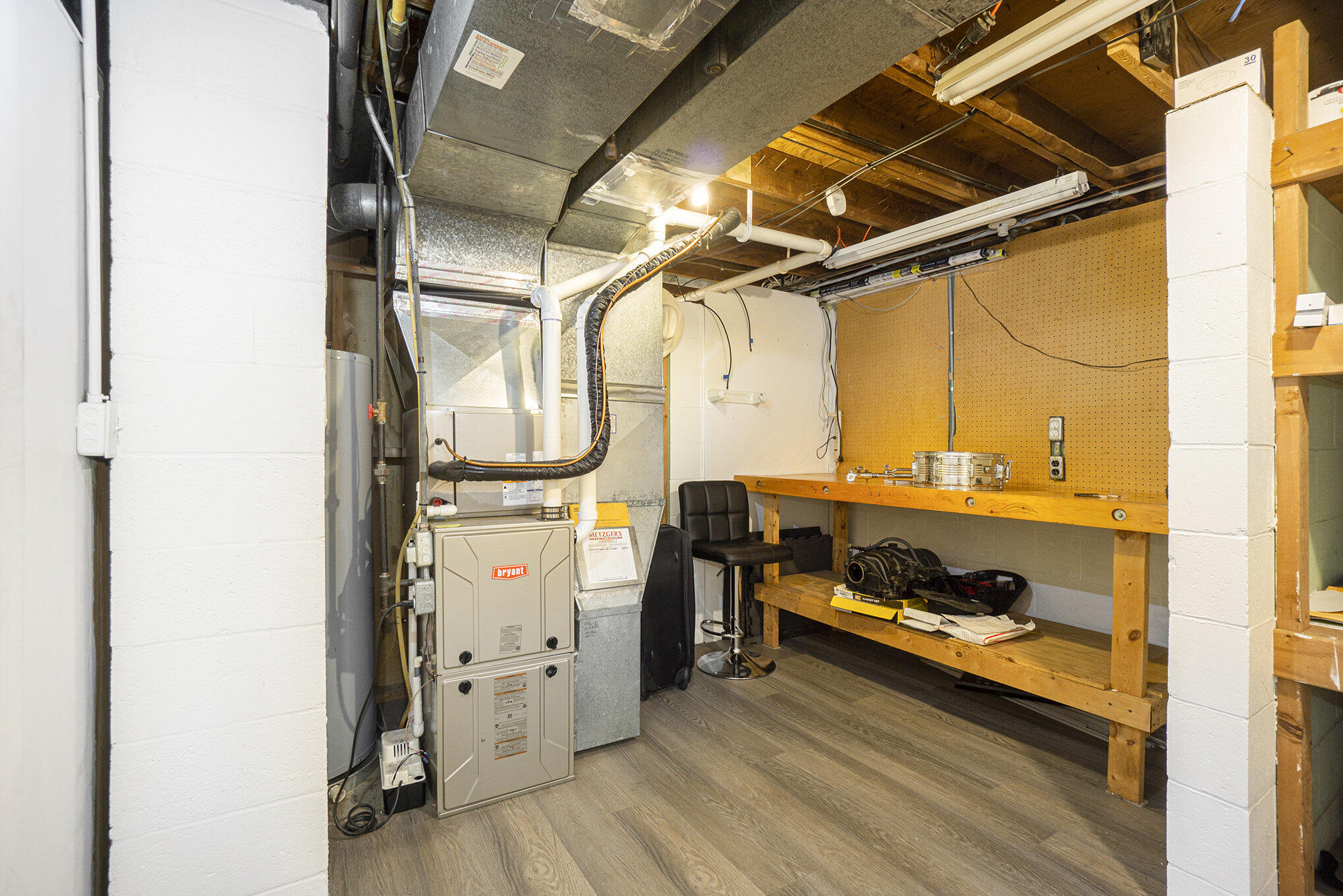 Kalamazoo, Michigan 49006, United States, 3 Bedrooms Bedrooms, ,2 BathroomsBathrooms,Residential,Active,164245