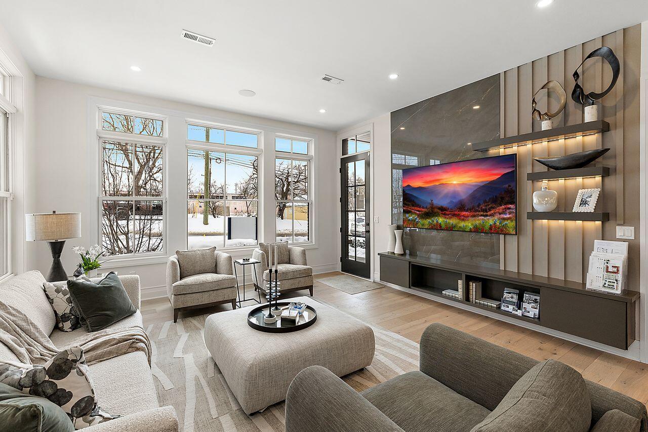 101 S Griswold Street