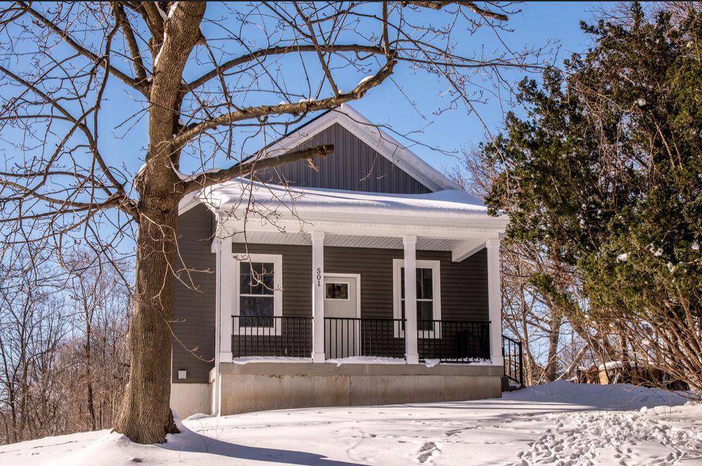 Photo of 501 Fenimore Avenue, Kalamazoo, MI 49048 (MLS # 26005877)