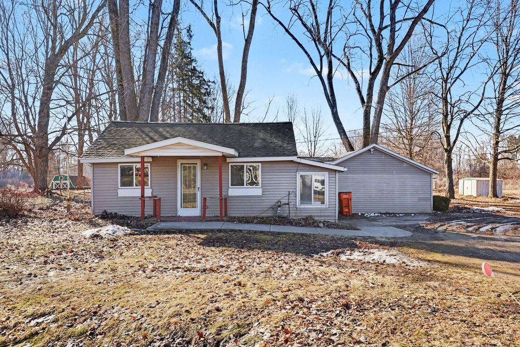 Photo of 9558 Belding Road NE, Rockford, MI 49341 (MLS # 26008205)