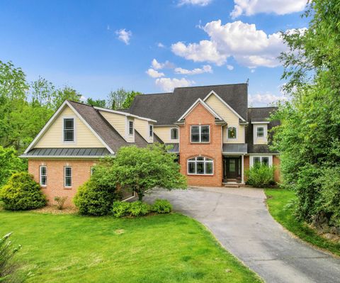 6201 Donovanridge Dexter MI 48130