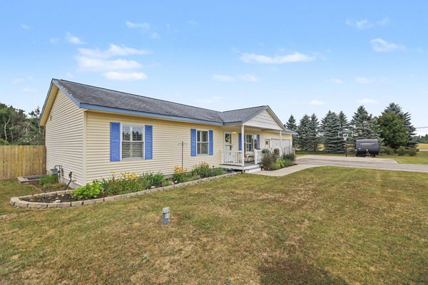 2036 SUNRISE CT, GAYLORD, MI 49735 - Image bb82569a577e1451008a2b09809b780a/2646667311