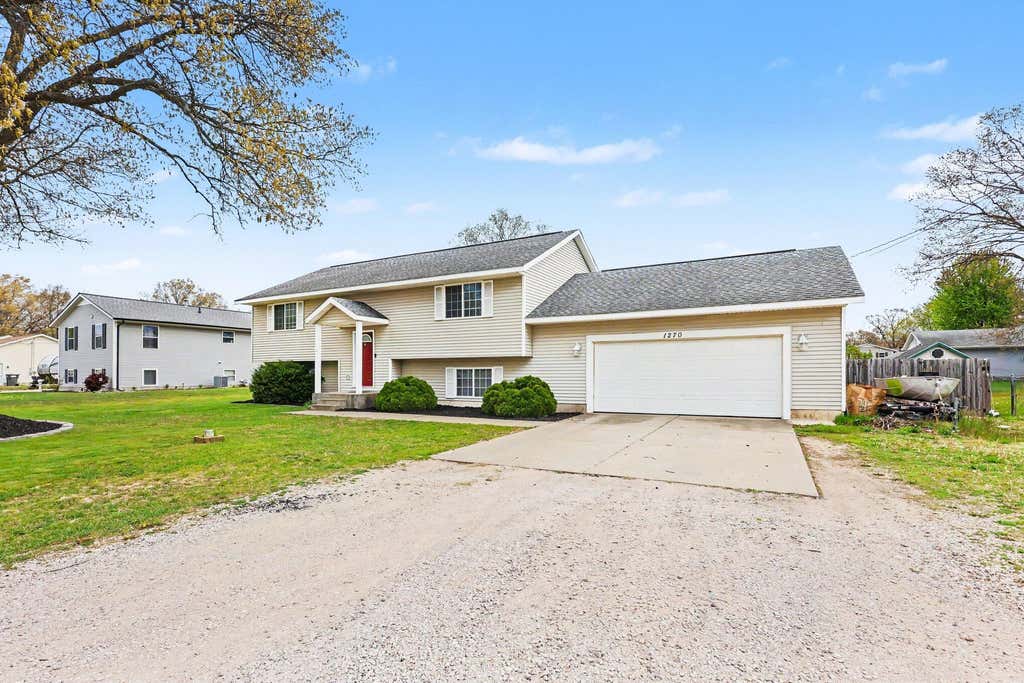 Photo of 1270 Holiday Street, Muskegon, MI 49442 (MLS # 26021640)