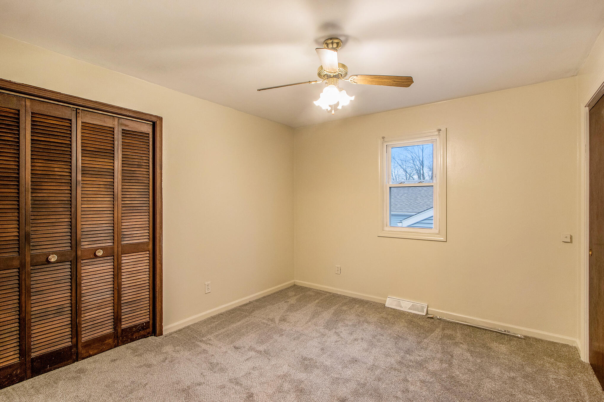 Augusta, Michigan 49012, United States, 2 Bedrooms Bedrooms, ,1 BathroomBathrooms,Residential,Active,231041