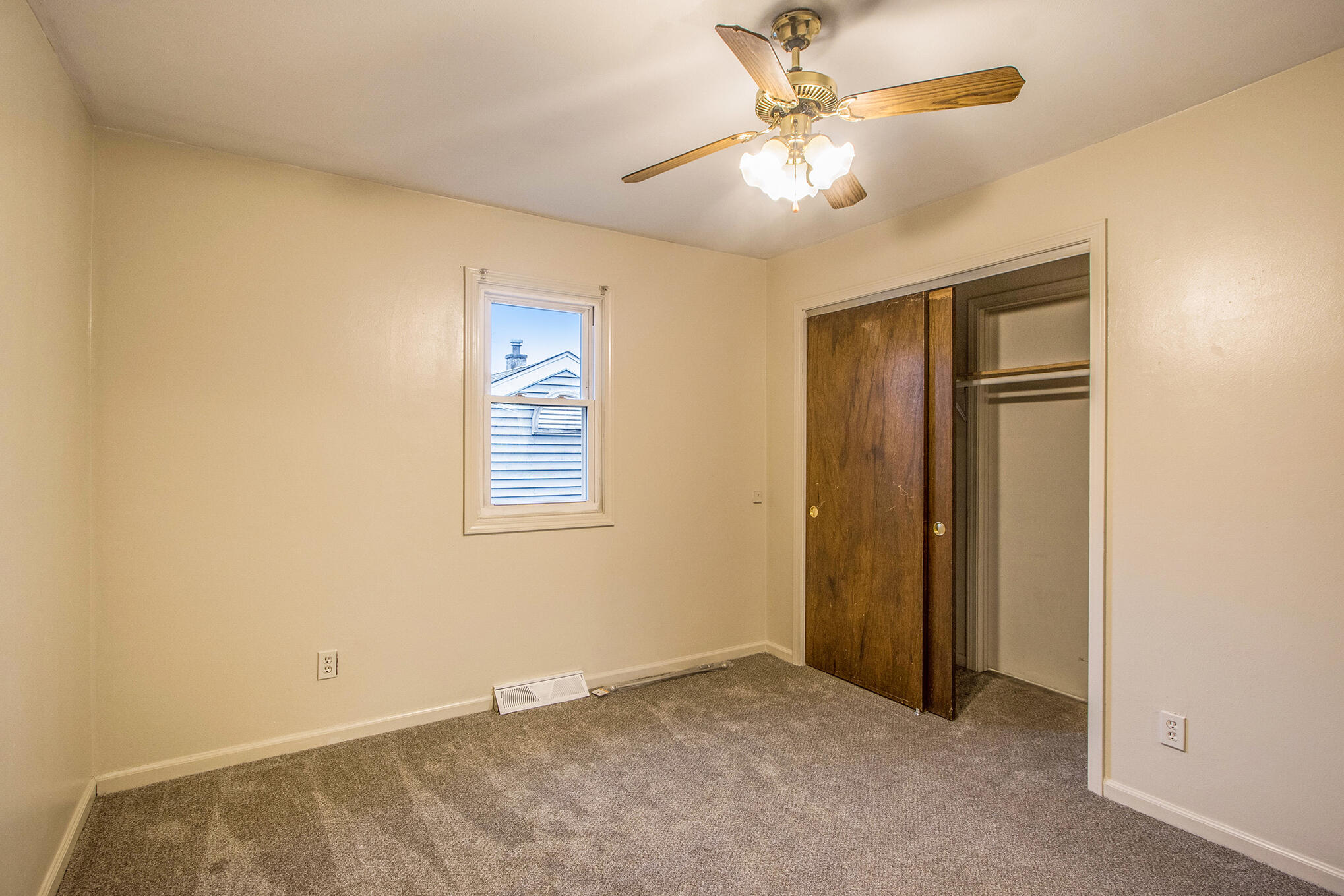 Augusta, Michigan 49012, United States, 2 Bedrooms Bedrooms, ,1 BathroomBathrooms,Residential,Active,231041