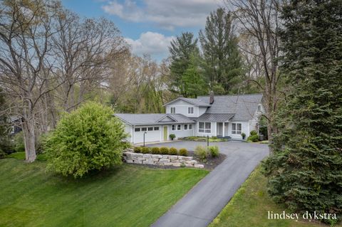 Photo of 2814 Burrwick Drive SE, Grand Rapids, MI 49546 (MLS # 26021944)