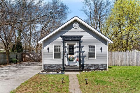 Photo of 1322 Leonard Avenue, Muskegon, MI 49442 (MLS # 26016765)